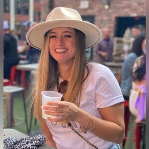 Meet your Posher, Jess
